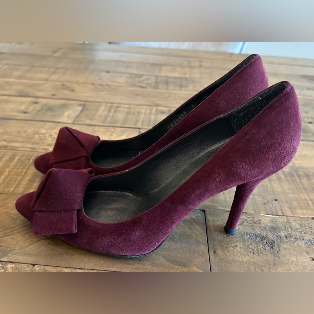 Stuart Weitzman Wine Suede Heels - Size 8